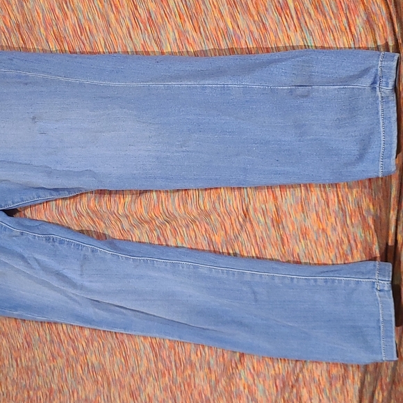 Celebrity Pink Crop Skinny Jeans, Lighter Blue Denim, Size 9/29 - Picture 3 of 9